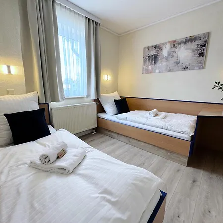 Regiohotel Salzland - #autobahna14 #toppreisleistung #freeparking #wallbox