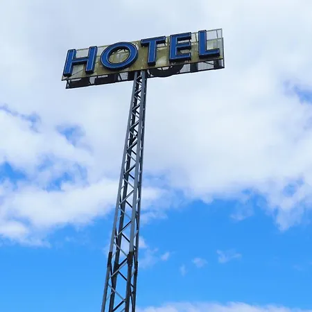 Hotel Regiohotel Salzland - #autobahna14 #toppreisleistung #freeparking #wallbox 3*