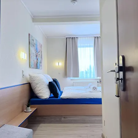 Regiohotel Salzland - #autobahna14 #toppreisleistung #freeparking #wallbox Hotel Schönebeck