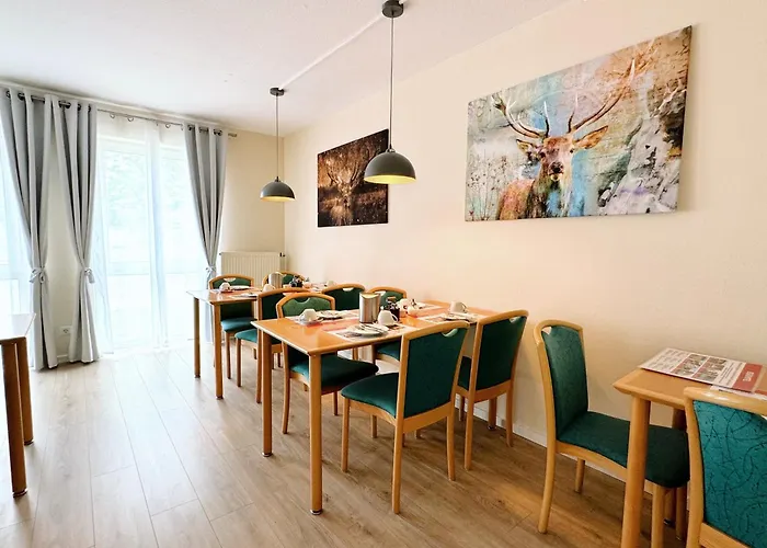 Regiohotel Salzland - #autobahna14 #toppreisleistung #freeparking #wallbox Hotell Schönebeck