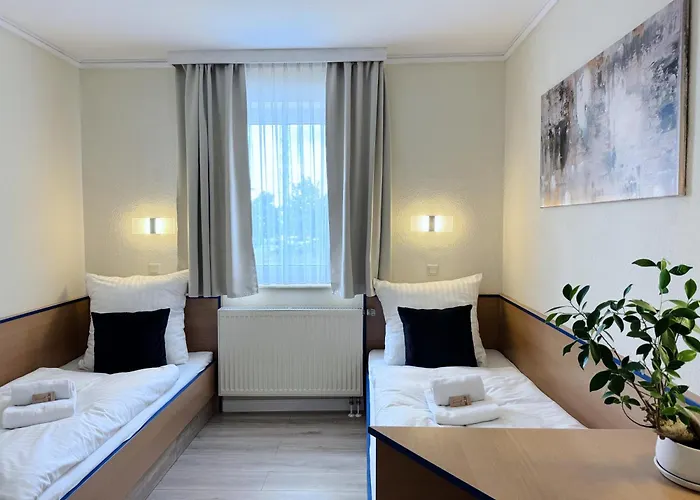 Hotell Regiohotel Salzland - #autobahna14 #toppreisleistung #freeparking #wallbox 3*